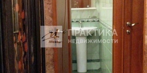 2-комн квартира улица Генерала Белова, 57