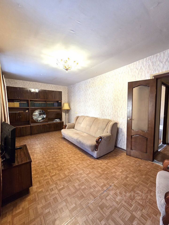 Продажа 2-комн квартиры на вторичном рынке улица Типанова, 32к1