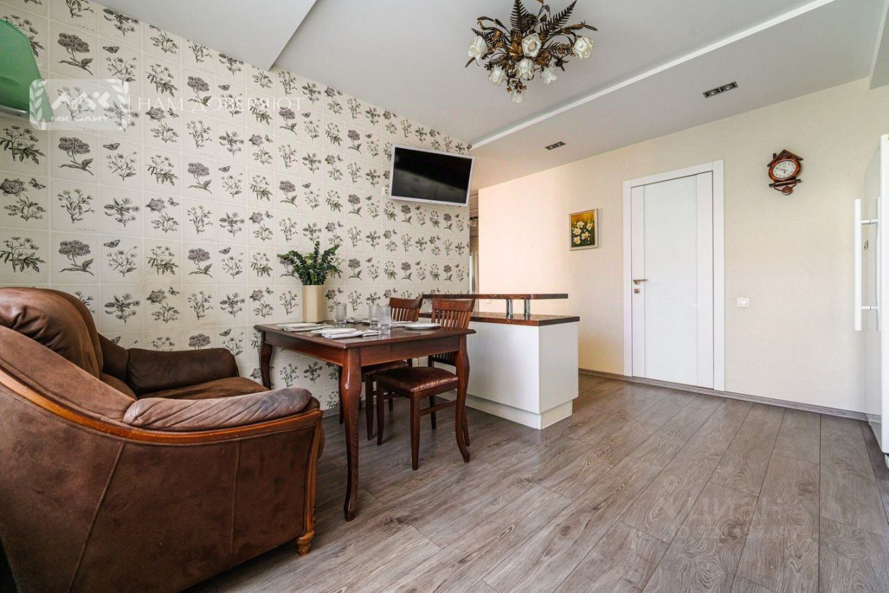 Продажа 4-комн квартиры на вторичном рынке улица Егорова, 25