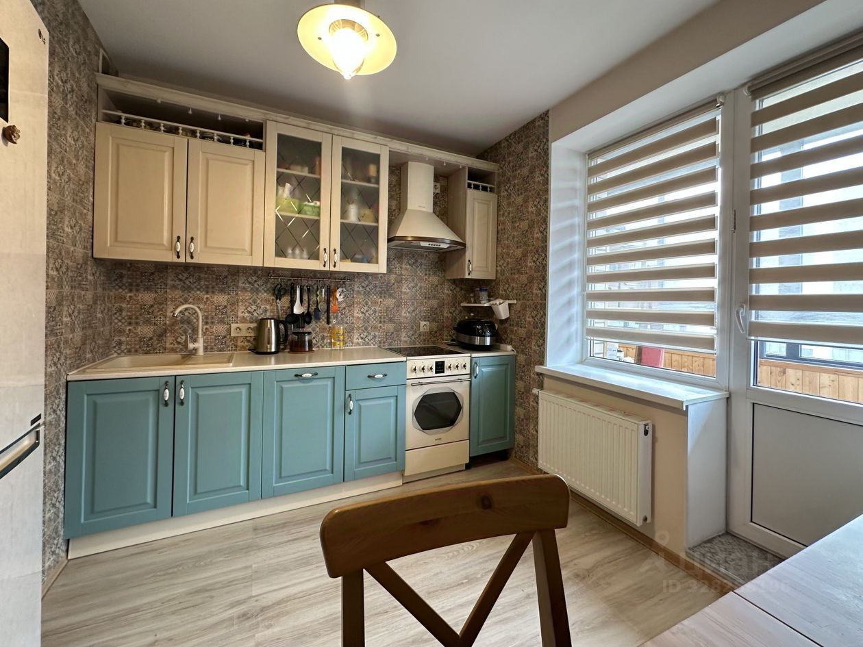 Продажа 2-комн квартиры на вторичном рынке Кудрово г., улица Пражская, 14