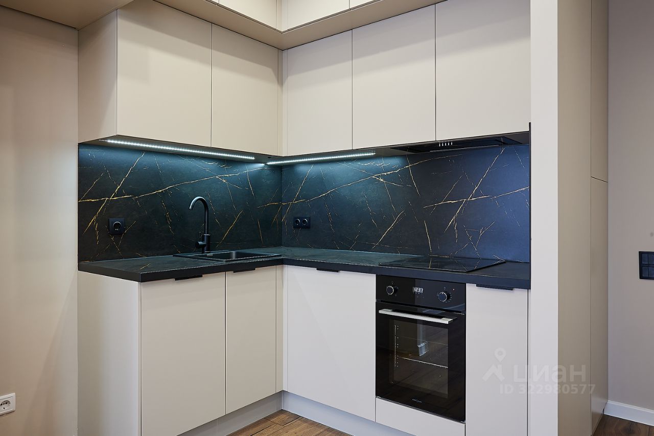 Продажа 2-комн квартиры на вторичном рынке проспект Крузенштерна, 2