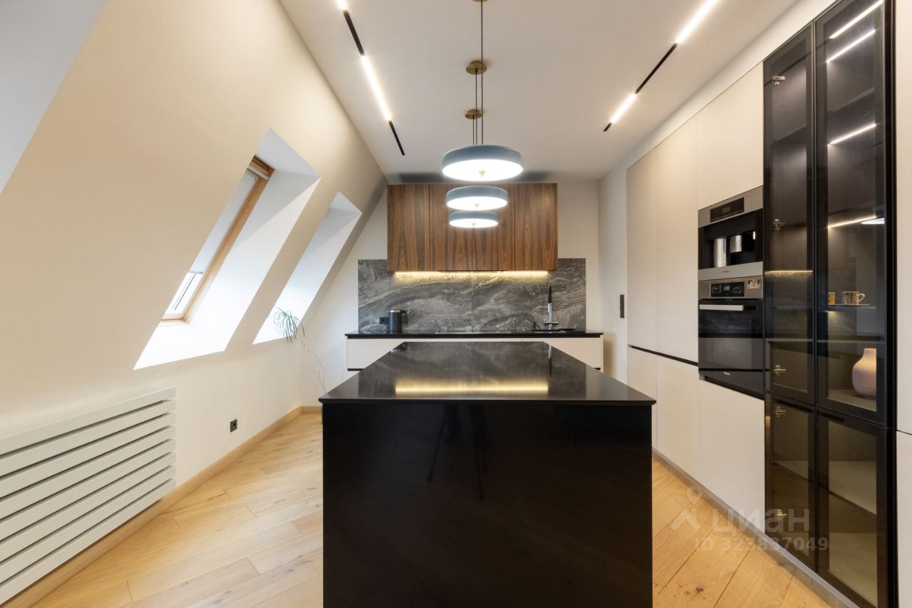 Продажа 3-комн квартиры на вторичном рынке 1-я Никитинская улица, 30а