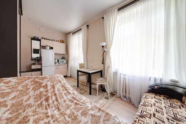 Продажа 3-комн квартиры на вторичном рынке Коновалова ул,  д. 4