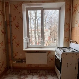 Продажа 1-комн квартиры на вторичном рынке Новогиреевская улица,  д. 13