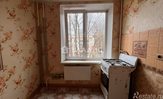 Продажа 1-комн квартиры на вторичном рынке Новогиреевская улица,  д. 13