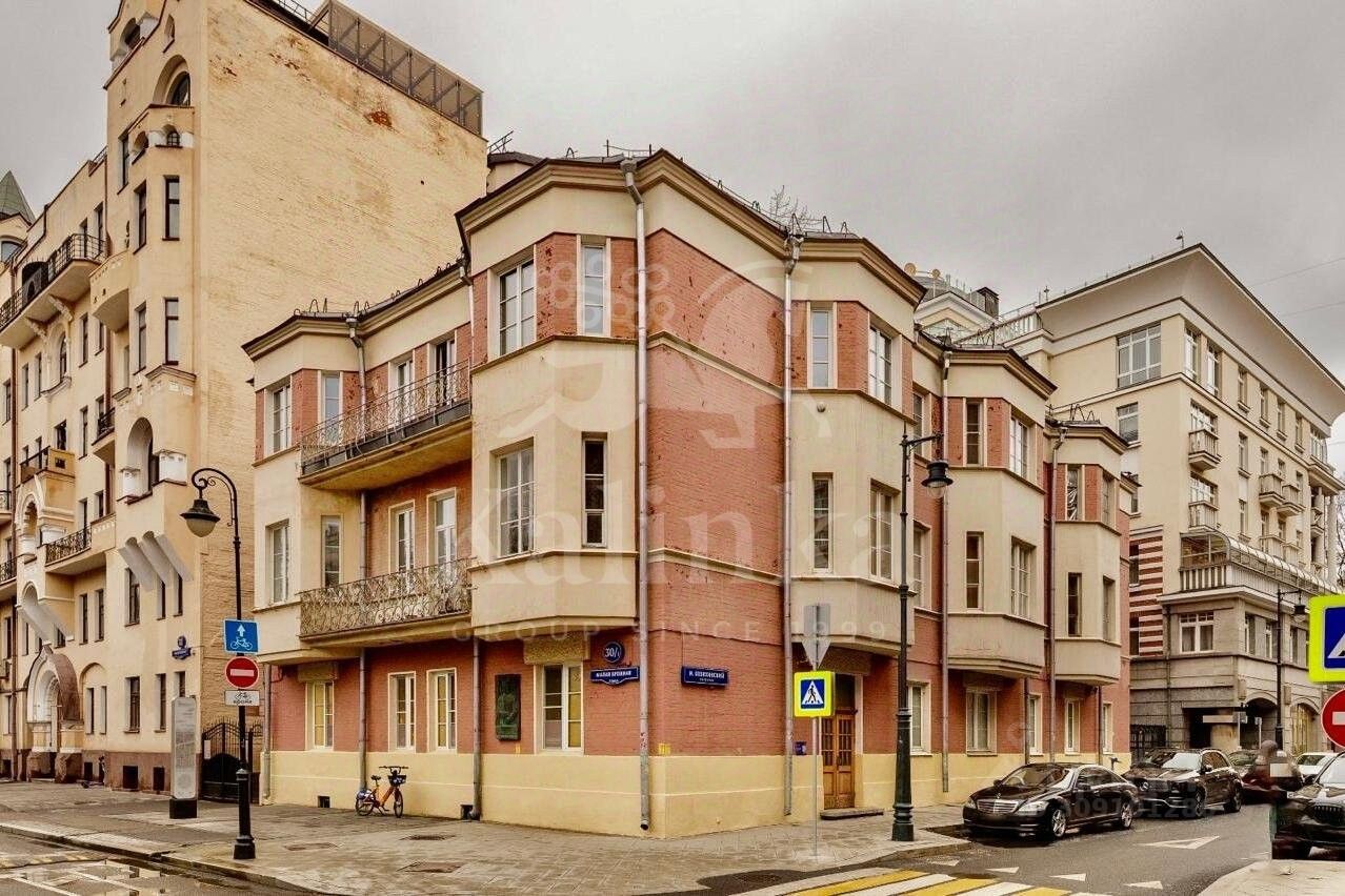 Продажа 3-комн квартиры на вторичном рынке Малая Бронная улица, 30/1