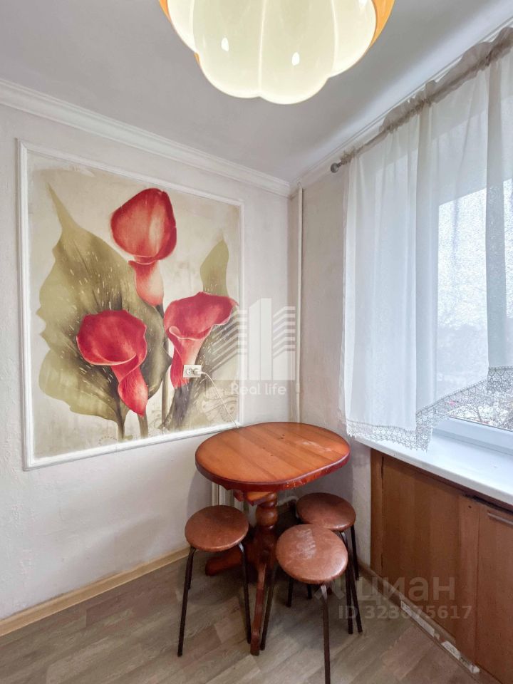 Продажа 2-комн квартиры на вторичном рынке Центральный мкр, проезд 1-й Советский, 3А