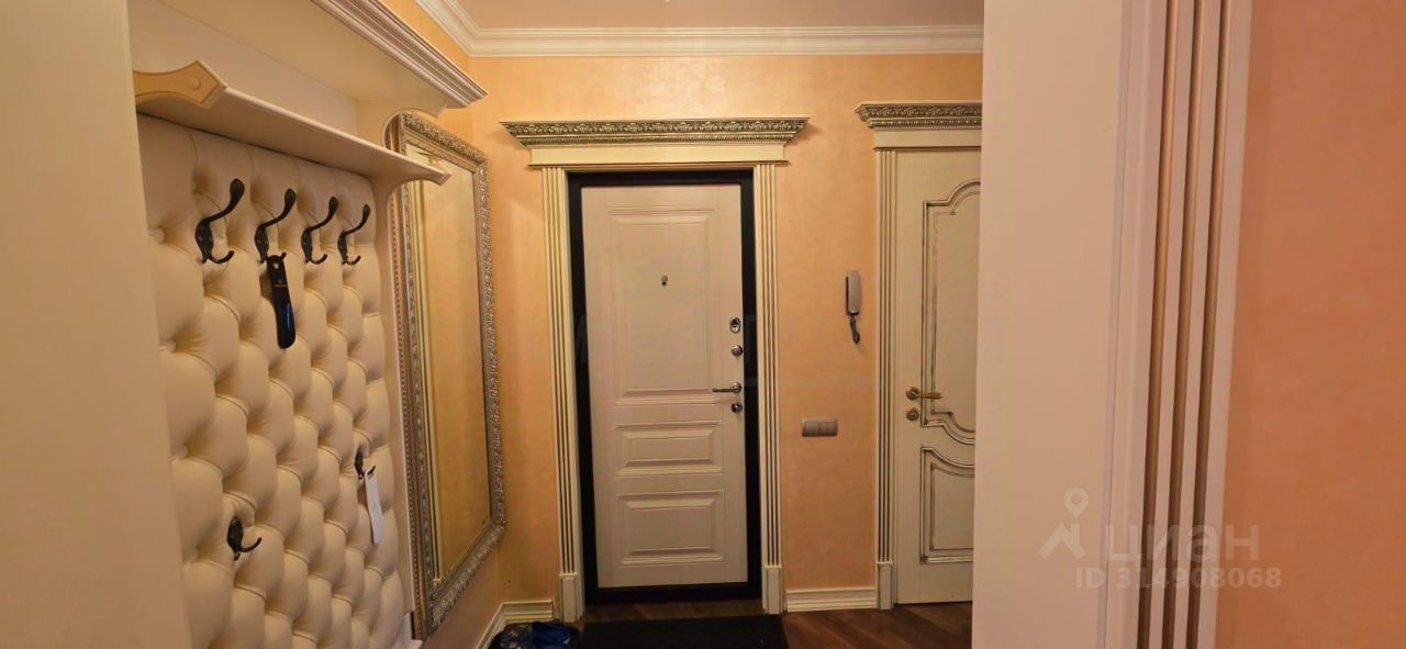 Продажа 4-комн квартиры на вторичном рынке улица Барышиха, 19