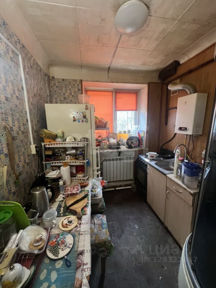 Продажа 2-комн квартиры на вторичном рынке Ломоносов, Владимирская улица, 18а