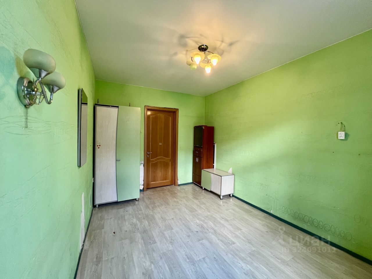 Продажа 3-комн квартиры на вторичном рынке Земледельческая улица, 1