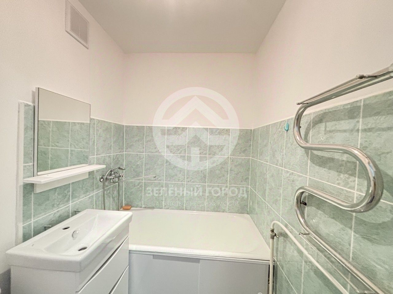 Продажа 2-комн квартиры на вторичном рынке Высоковск, улица Стачек, 1