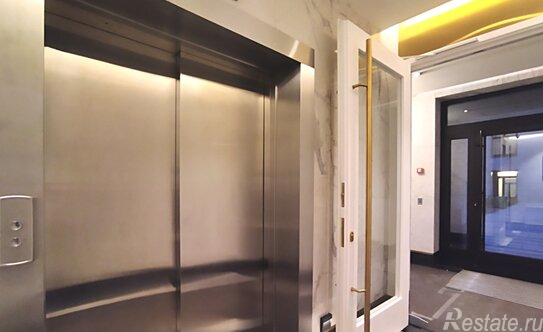 Продажа 3-комн квартиры на вторичном рынке Петровский пр-кт,  д. 11 к2