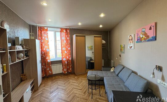 Продажа 2-комн квартиры на вторичном рынке наб Реки Карповки,  д. 15/14