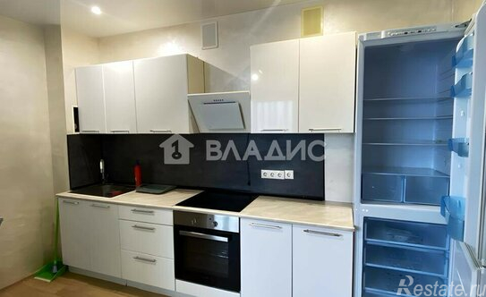 Продажа 2-комн квартиры на вторичном рынке Лобня г, Жирохова ул,  д. 2