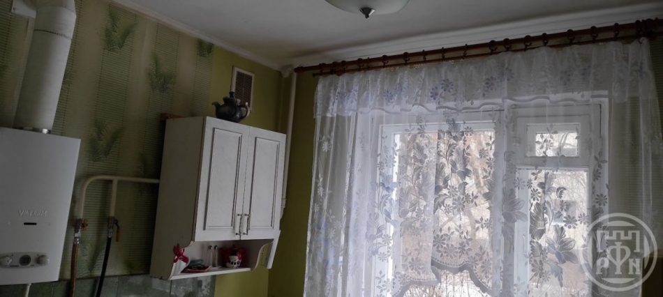 Продажа 2-комн квартиры на вторичном рынке Павловск г., Конюшенная ул. ,  д. 15А