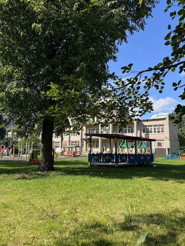 Продажа 3-комн квартиры на вторичном рынке Среднеохтинский проспект, 2А