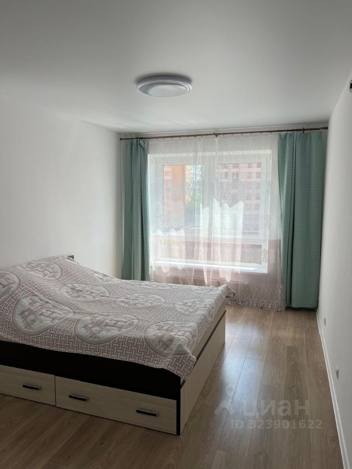 Аренда 3-комн квартиры на вторичном рынке Амурская улица, 2Ак2