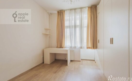 Продажа 4-комн квартиры на вторичном рынке Голиковский переулок,  д. 5