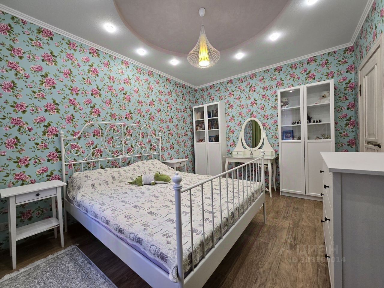 Продажа 2-комн квартиры на вторичном рынке Кудрово г., улица Ленинградская, 3