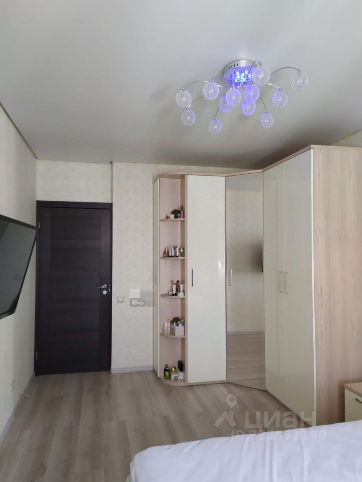 Продажа 3-комн квартиры на вторичном рынке улица Народного Ополчения, 3