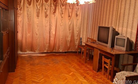 Продажа 2-комн квартиры на вторичном рынке улица Яблочкова,  д. 23 к2