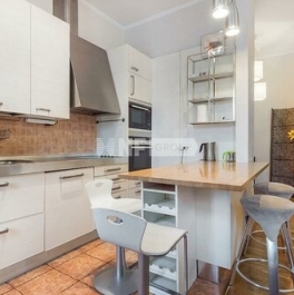 Продажа 3-комн квартиры на вторичном рынке ул Петровка,  д. 28,  к. 1