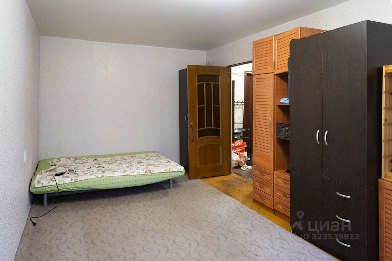 Продажа 2-комн квартиры на вторичном рынке Профсоюзная улица, 136К2