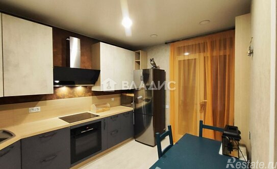 Продажа 3-комн квартиры на вторичном рынке ул Самуила Маршака,  д. 15,  к. 1