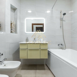 Продажа 2-комн квартиры на вторичном рынке Петровский пр-кт,  д. 24 к3