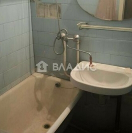 Продажа 2-комн квартиры на вторичном рынке Ясеневая ул,  д. 19 к2