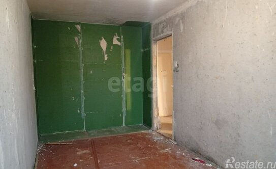 Продажа 3-комн квартиры на вторичном рынке Кириши г, Нефтехимиков ул,  д. 18