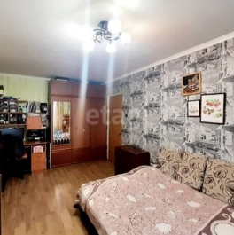 Продажа 2-комн квартиры на вторичном рынке Киришский район, улица Строителей,  д. 17