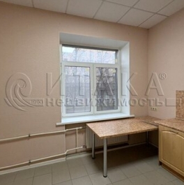 Продажа 4-комн квартиры на вторичном рынке Стачек пр-кт,  д. 57