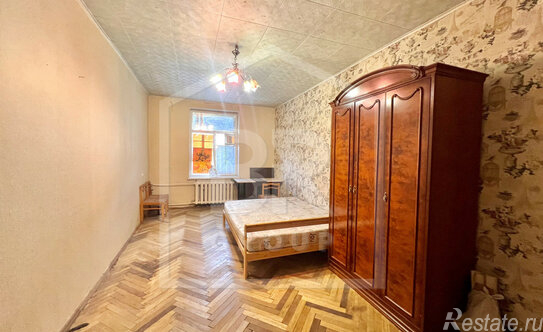 Продажа 3-комн квартиры на вторичном рынке Кирочная улица,  д. 25