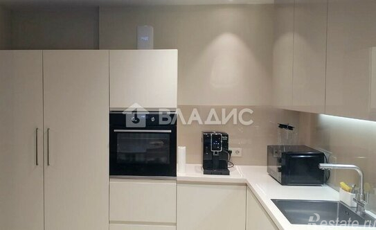 Продажа 3-комн квартиры на вторичном рынке Ольгино, улица Ляхова,  д. 5