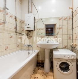 Продажа 2-комн квартиры на вторичном рынке Беговой проезд,  д. 8