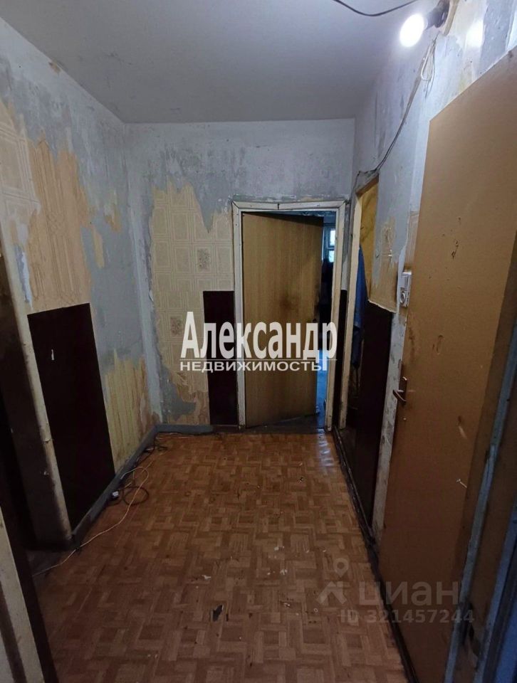 Продажа 3-комн квартиры на вторичном рынке Колпино, Тверская улица, 56