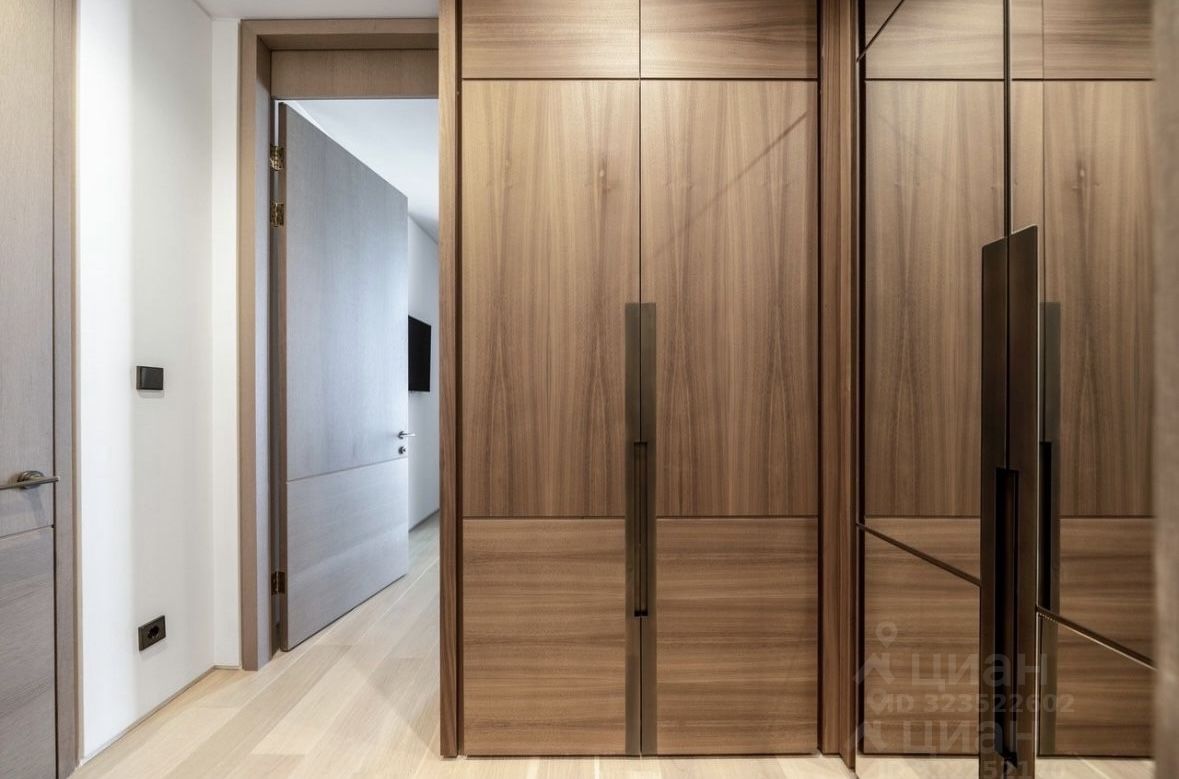 Аренда 3-комн квартиры на вторичном рынке набережная Адмирала Лазарева, 22