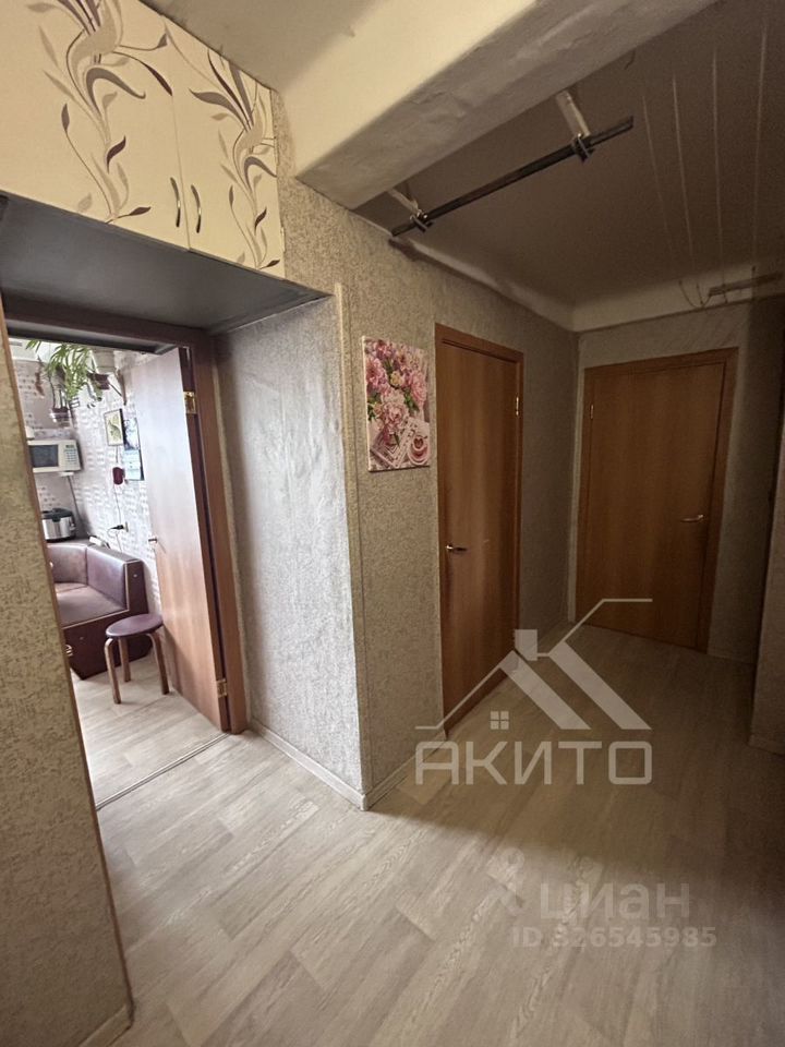Продажа 3-комн квартиры на вторичном рынке Горелово тер., улица Школьная, 43