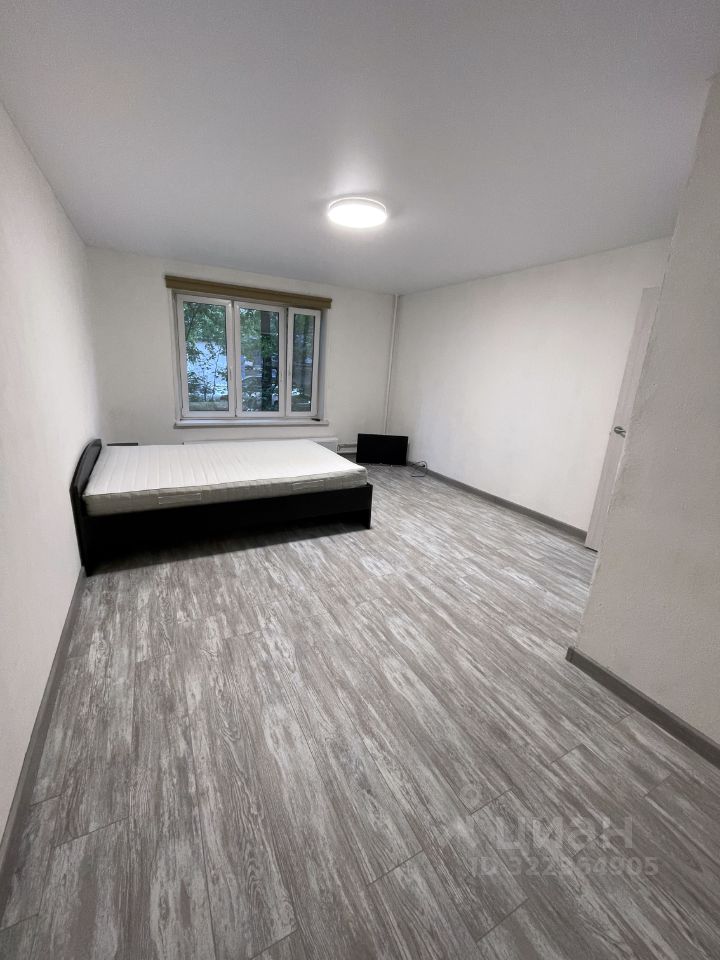 Продажа 1-комн квартиры на вторичном рынке Инициативная улица, 6К2