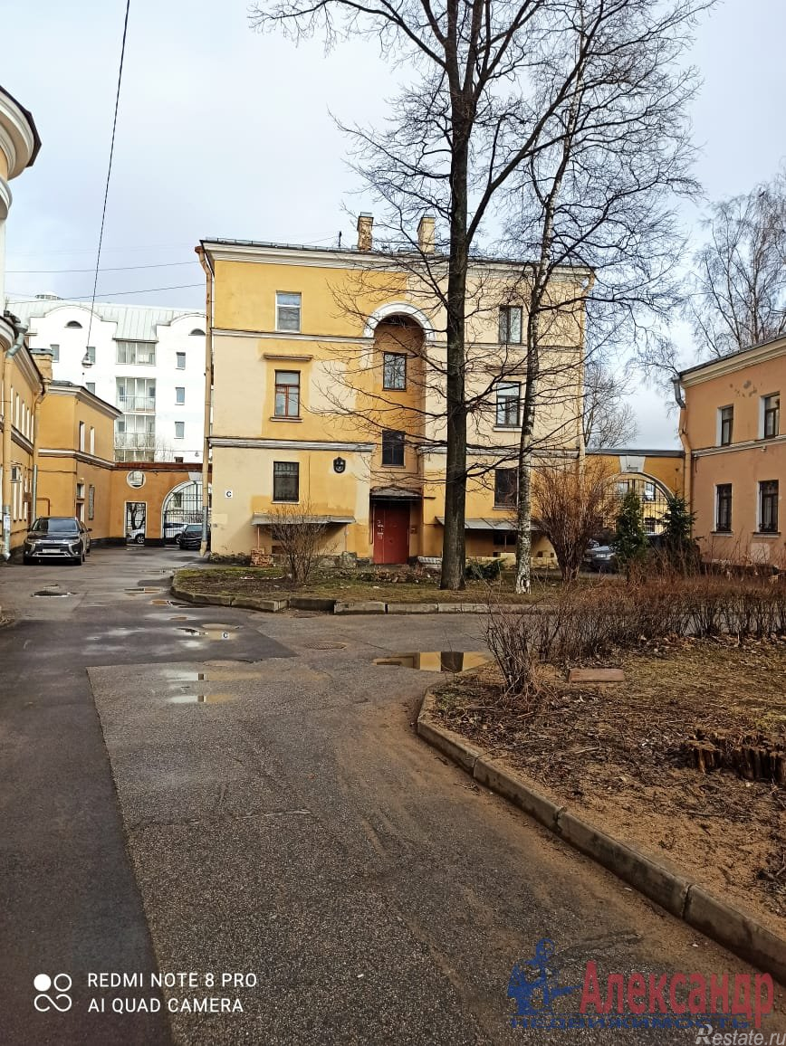Продажа 3-комн квартиры на вторичном рынке Майков пер.,  д. 3