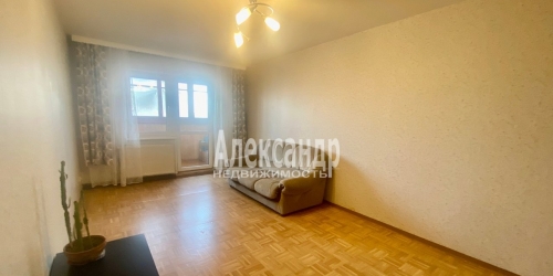 3-комн квартира Пушкин г., Саперная ул. ,  д. 42,  к. 2