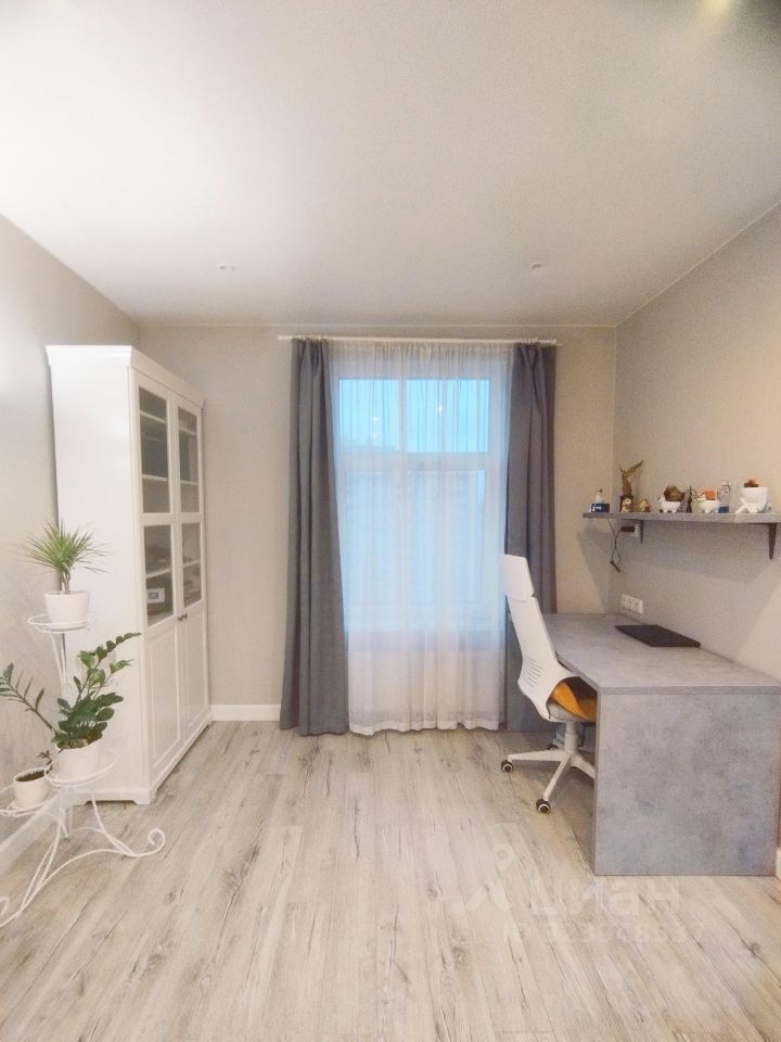 Продажа 2-комн квартиры на вторичном рынке Московский проспект, 73к5