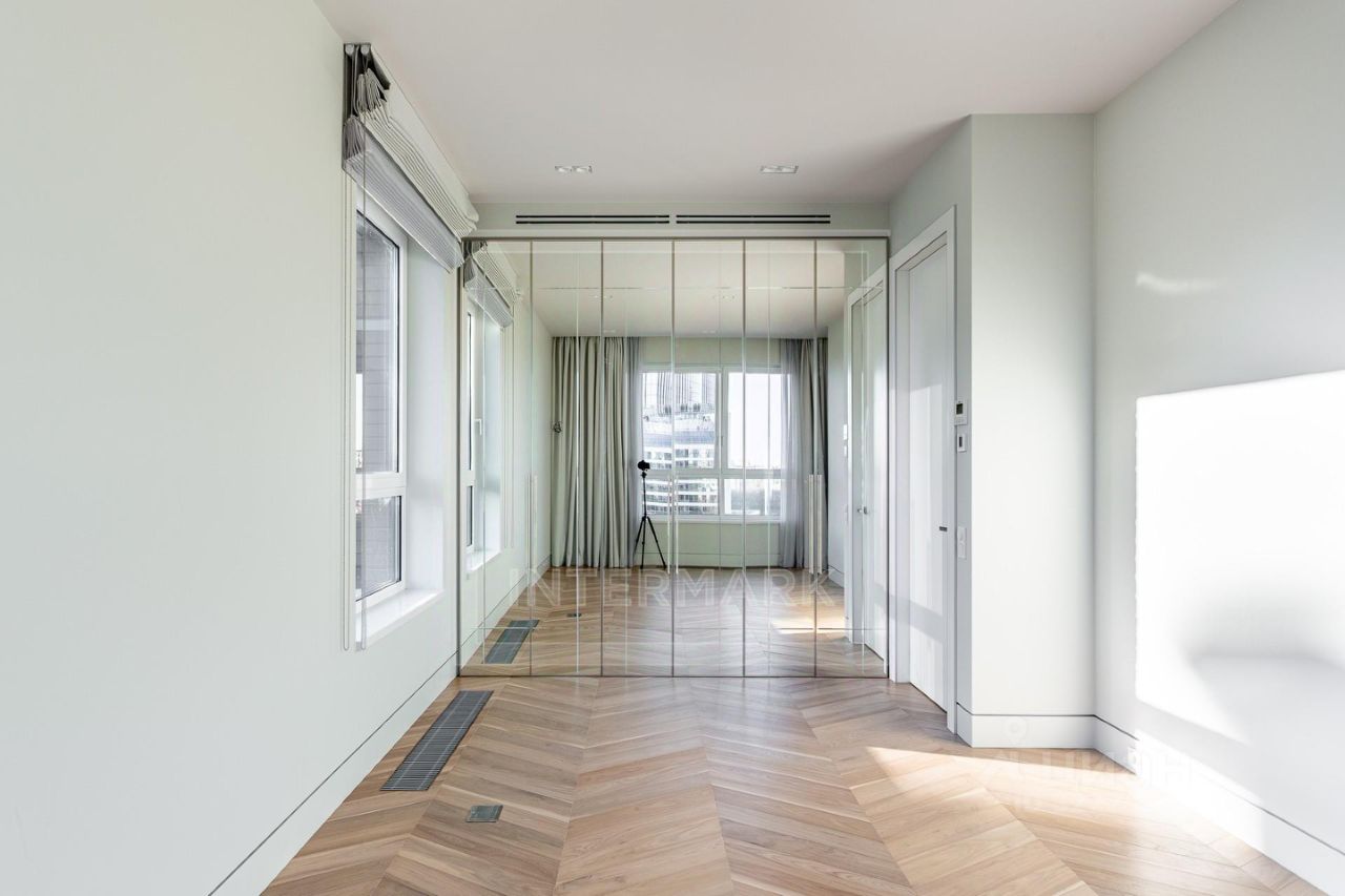 Продажа 3-комн квартиры на вторичном рынке Мантулинская улица, 9к1