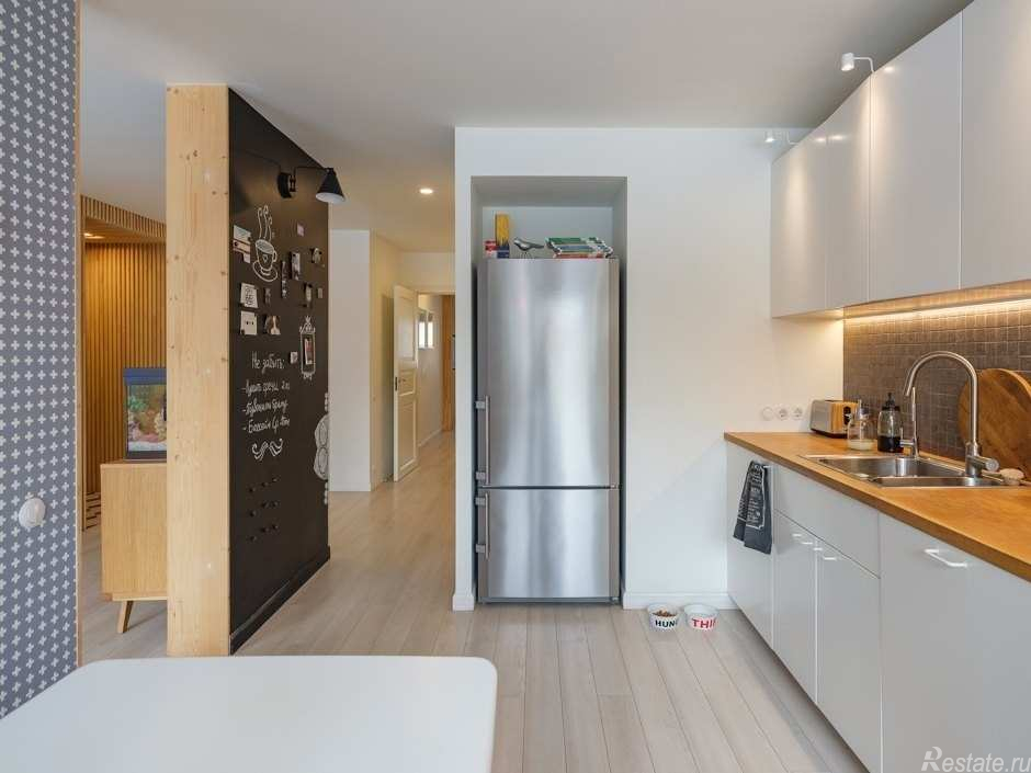 Продажа 2-комн квартиры на вторичном рынке Розенштейна ул,  д. 18а