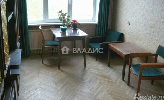 Продажа 3-комн квартиры на вторичном рынке Пражская улица,  д. 33