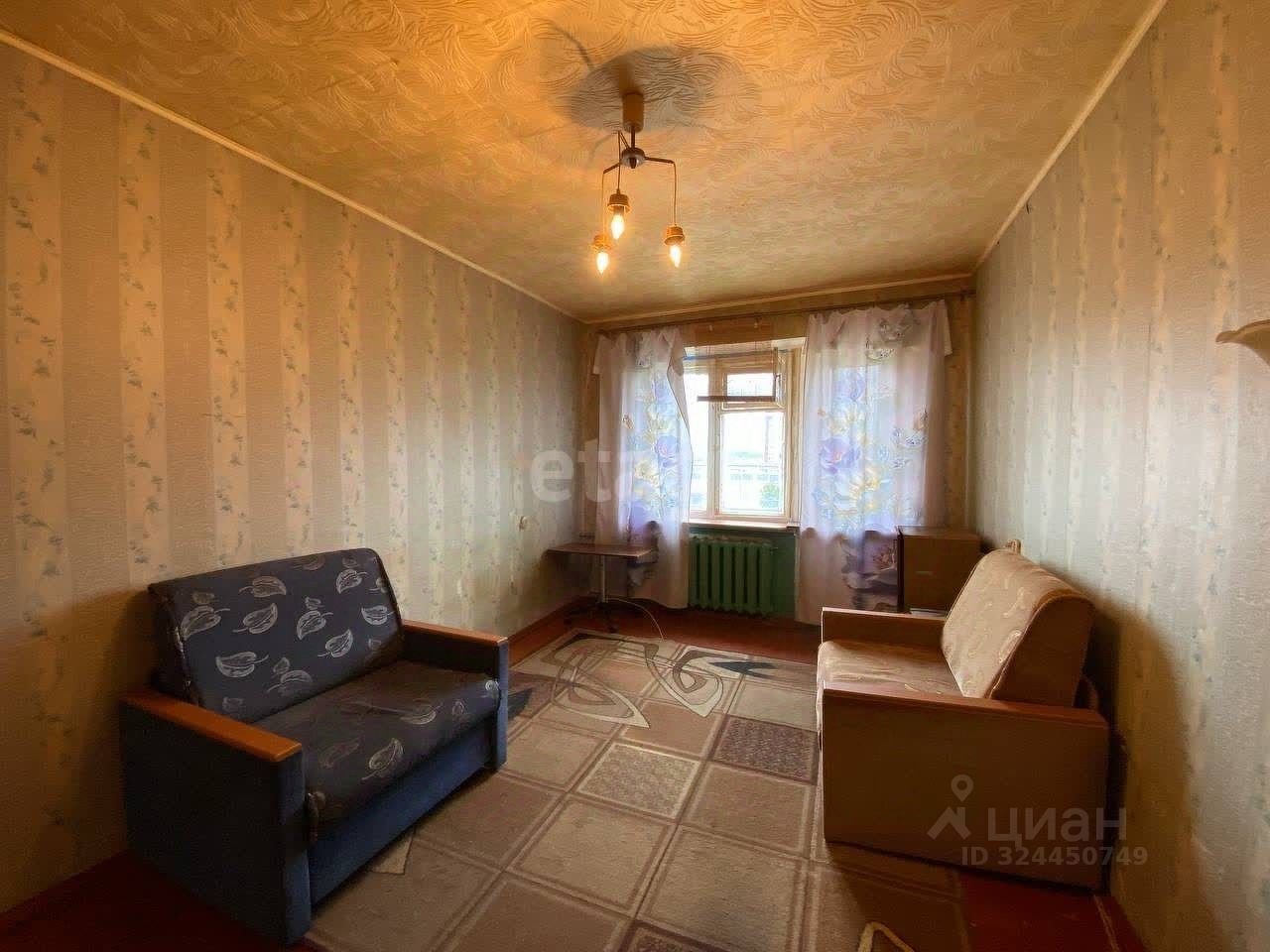 Продажа 2-комн квартиры на вторичном рынке Волхов, улица Ломоносова, 22а