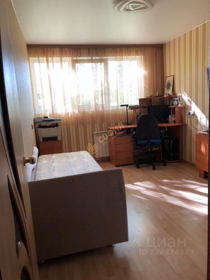 Продажа 2-комн квартиры на вторичном рынке Серебристый бульвар, 26