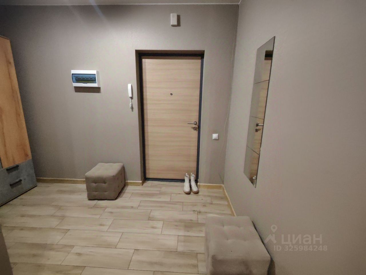 Продажа 2-комн квартиры на вторичном рынке Большеохтинский проспект, 15К2