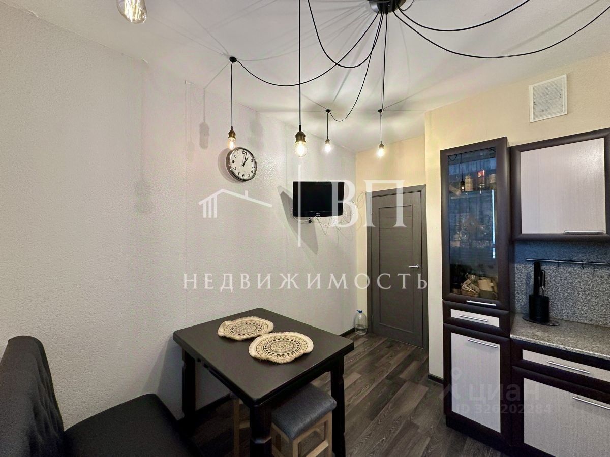 Продажа 3-комн квартиры на вторичном рынке проспект Маршала Блюхера, 9к2